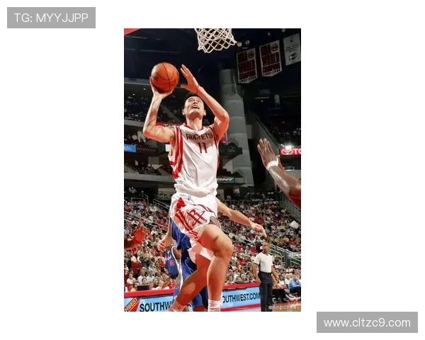 姚明32分精彩表现引发热议球迷热情高涨期待更多传奇时刻